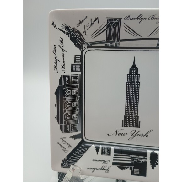 Set of 4 222 Fifth City Scenes Bread Appetizer Plates 5-3/8” New York Landmarks - Picture 3 of 8